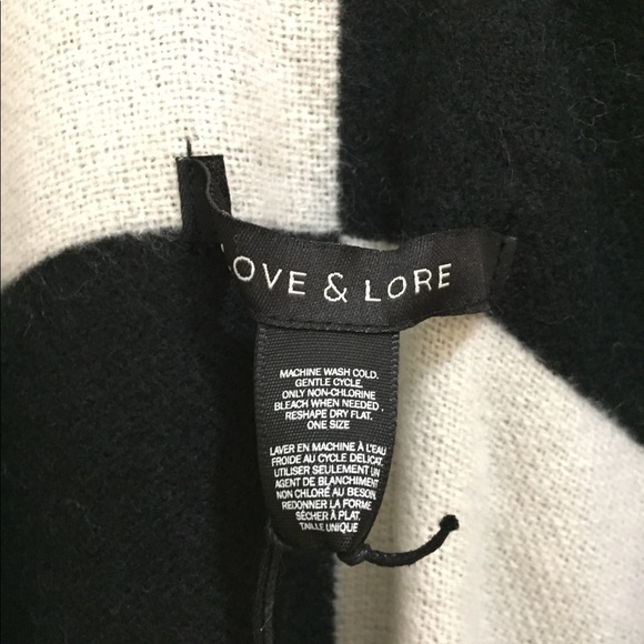 Love & Lore black and white cape wrap - Picture 3 of 6